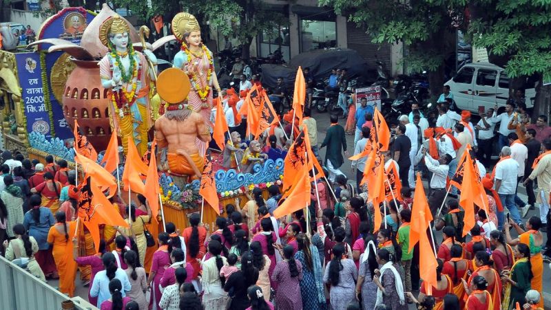 SURAT NEWS: अमृत रथ यात्रा सूरत पहुंची, जगह-जगह हुआ स्वागत