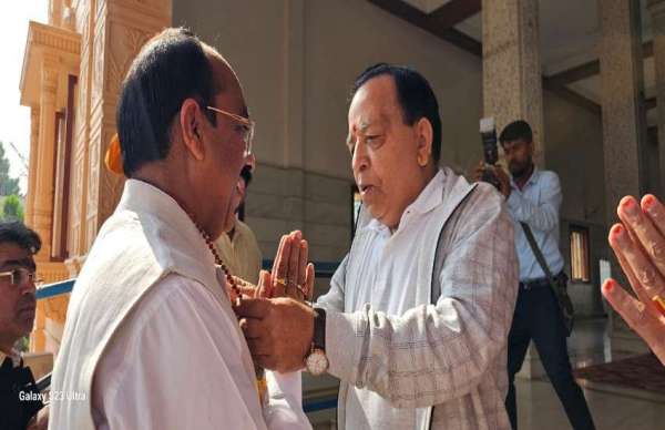 मंत्रालय जाने पहले उपमुख्यमंत्री ने किए प्रभु श्री राम के दर्शन