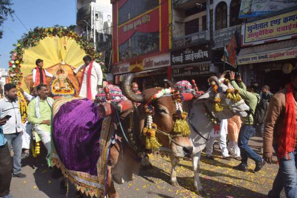 श्याम महिमा मण्डल की शोभायात्रा