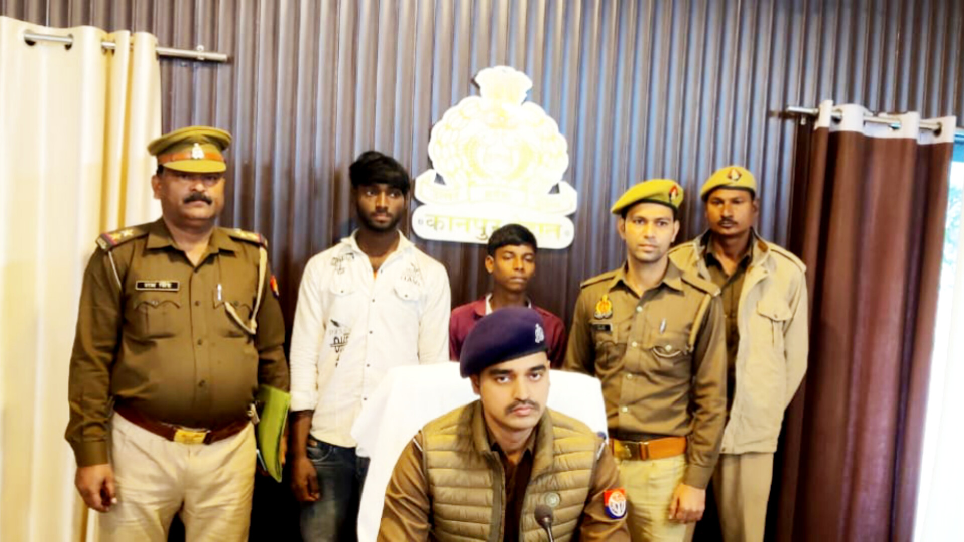 Kanpur news: दंपति से लूटपाट करने वाले दो शातिर लुटेरे हुए गिरफ्तार