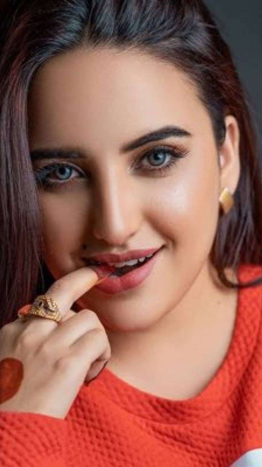 pakistani_youtuber_hareem_shah_1.jpg