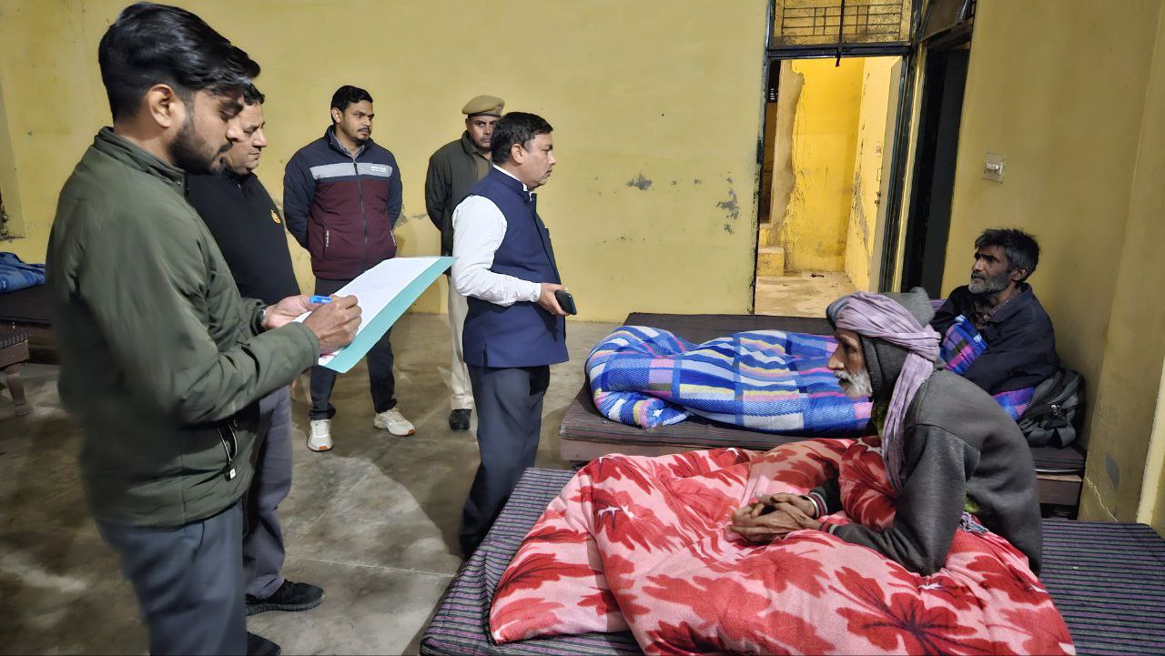 औचक निरीक्षण में गंदगी देख बिखरे एडीजे