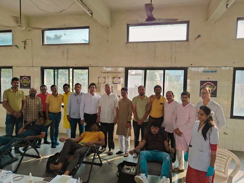 SURAT NEWS DAYRI: खांडल विप्र समाज के शिविर में 202 यूनिट रक्तदान