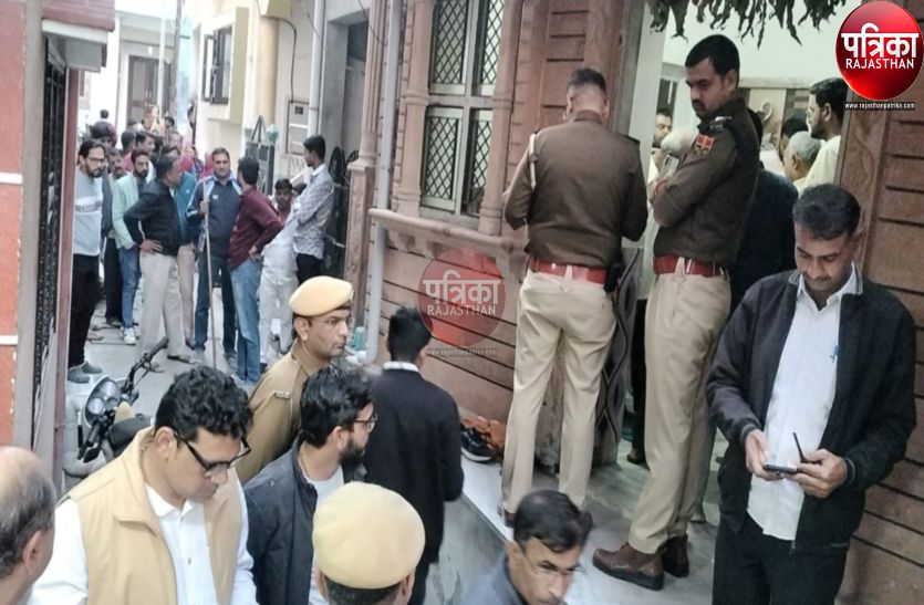 पाली में दिनदहाड़े घर में घुस पांच किलो चांदी लूटकर भागे बदमाश, व्यापारी को फायरिंग से धमकाया