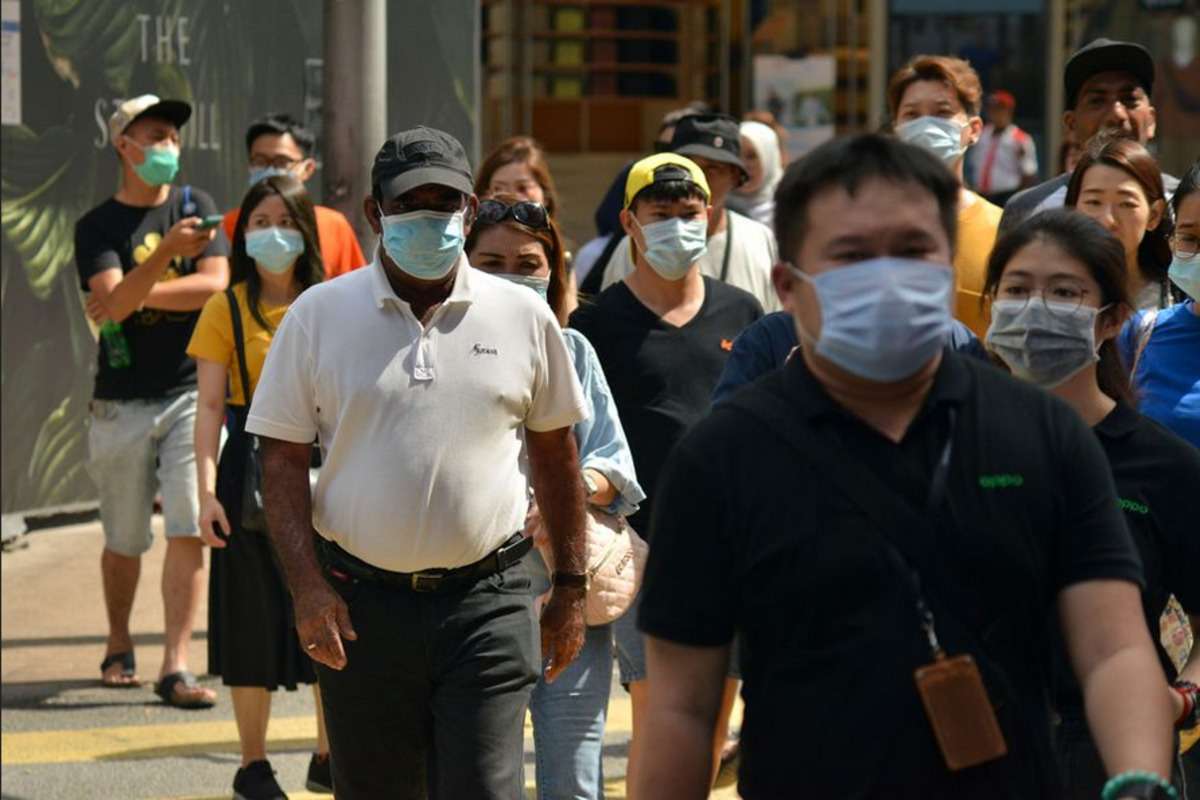 people_in_malaysia_wearing_masks_.jpg