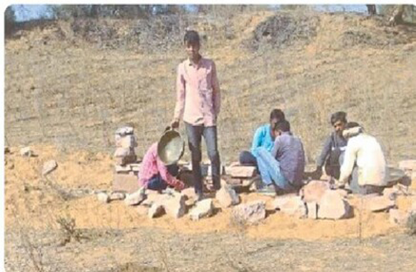 खेल मैदान की चारदिवारी निर्माण में गड़बड़ी!