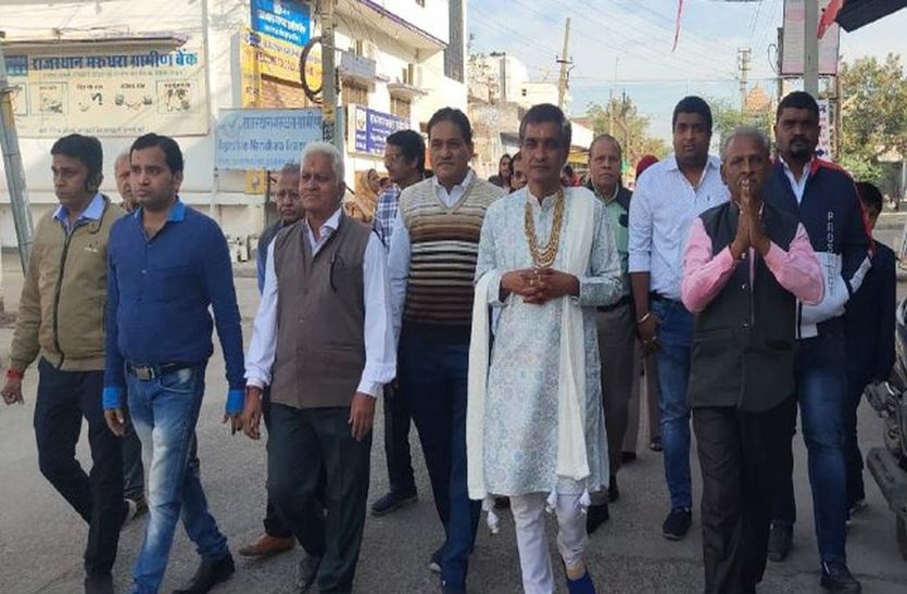 Diksha Mahotsav: जाने क्यों छोड़ देंगे ये जीवन के सारे सुख