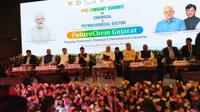 SURAT NEWS: वाइब्रेंट गुजरात के प्री-इवेंट समिट में 35 हजार करोड़ का निवेश