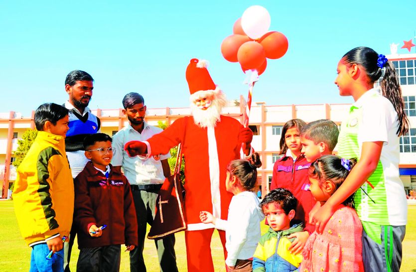 Christmas: क्रिसमस की तैयारियां पूरी, जन्मेंगे प्रभु यीशु