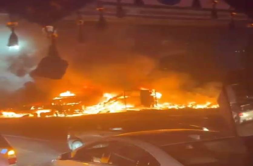 VIDEO : एबी रोड पर भीषण हादसा, टक्कर के बाद तीन-चार गाड़ियों में लगी आग