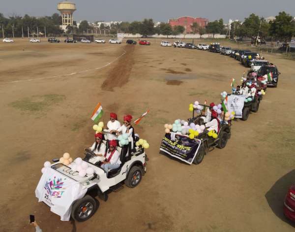 Patrika Fest : नारी शक्ति की आवाज बुलंद, कार रैली से दिया सशक्तीकरण का संदेश