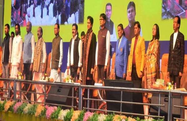 दशमेश गुरु के चार साहिबजादों की शहादत के सम्मान में कुमार विश्वास ने पढ़ा..