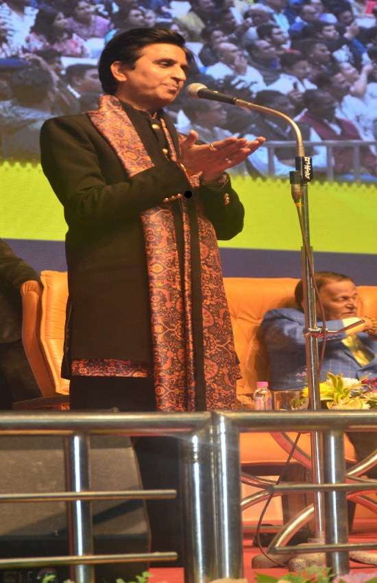 दशमेश गुरु के चार साहिबजादों की शहादत के सम्मान में कुमार विश्वास ने पढ़ा..