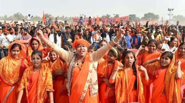 sangam_women_naga.jpg