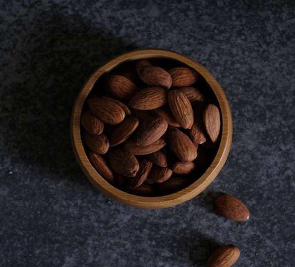eat-almonds-per-day.jpg