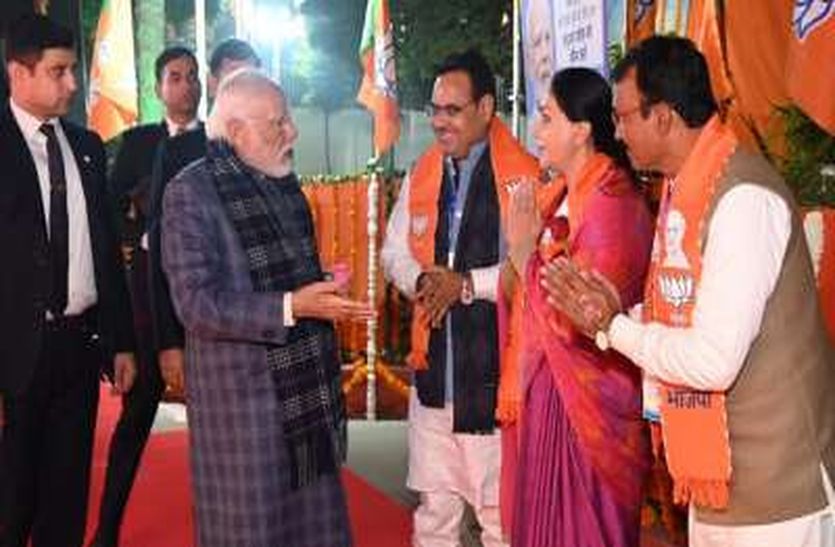 मोदी जयपुर आए तो बंट गए मंत्रियों के विभाग