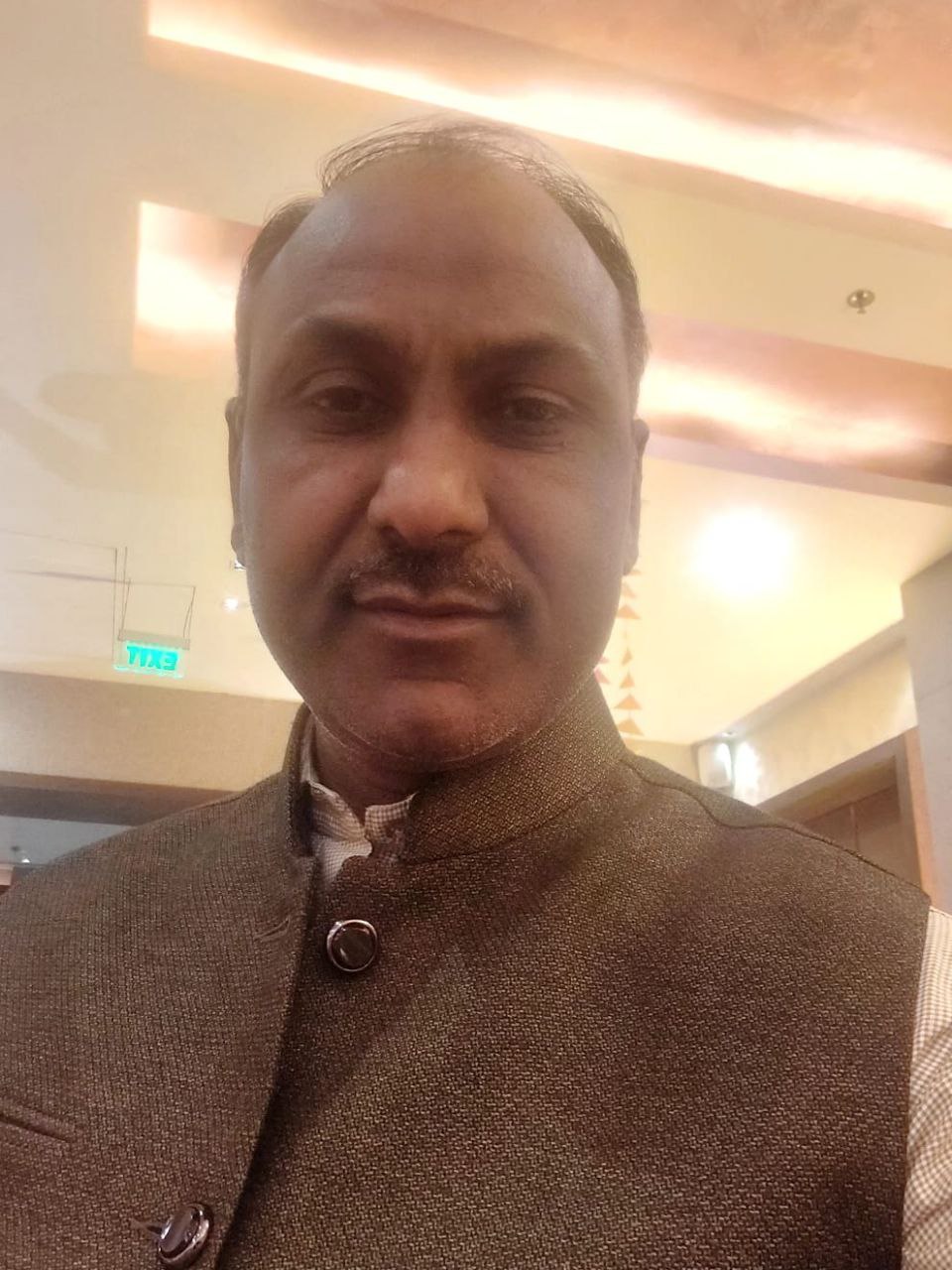 मंत्रियों को मिले विभाग, अफसरों के भी तबादले. . अब दफ्तरों में गति पकड़ेंगे काम