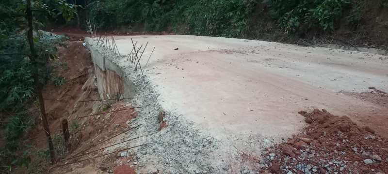 नेचुरल ट्रैक के नाम डीएमएफ के करोड़ों रुपए फूंके, सड़क आधी-अधूरी और काम को किया बंद