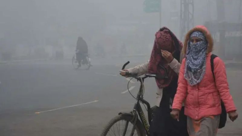 Meteorological department announced severe-cold day and hailstorm in rajasthan Delhi, UP heavy rain in gujarat maharashtra kerala tamilnadu due to western disturbance