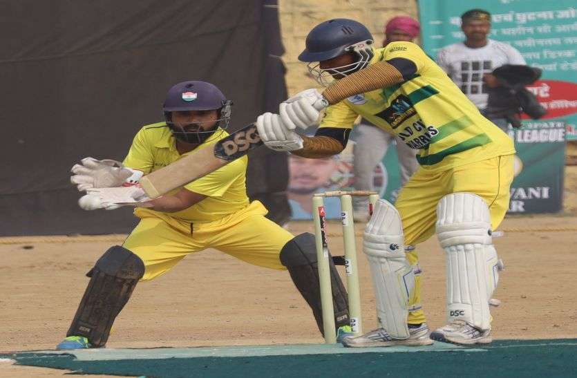 धौलपुर प्रीमियर लीग: चंद्रमल सुपर किंग ने 6 विकेट से जीता मैच….देखें तस्वीरें