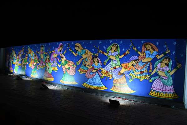 स्थानीय नगरवासियों के लिए एक विशेष आकर्षण