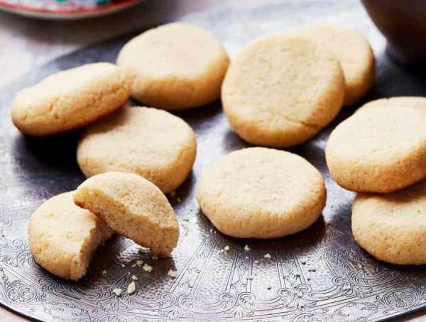 almond-flour-cookies-wide.jpg