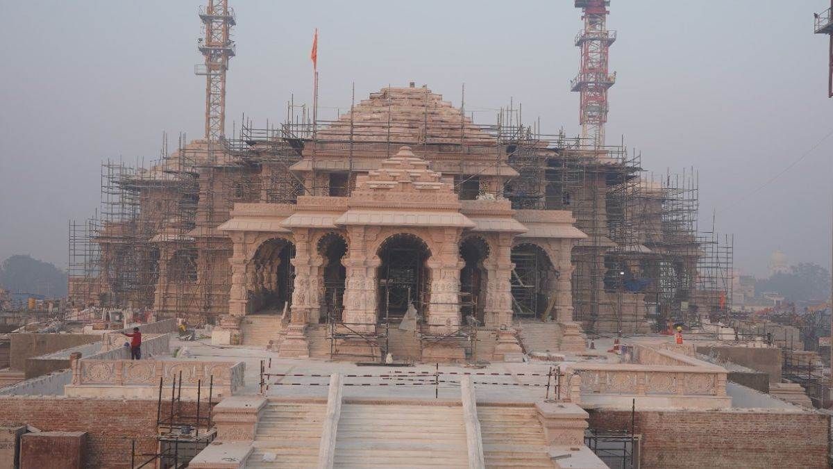 Morari Bapu gave maximum donation to build Ram mandie calls himself a fakir