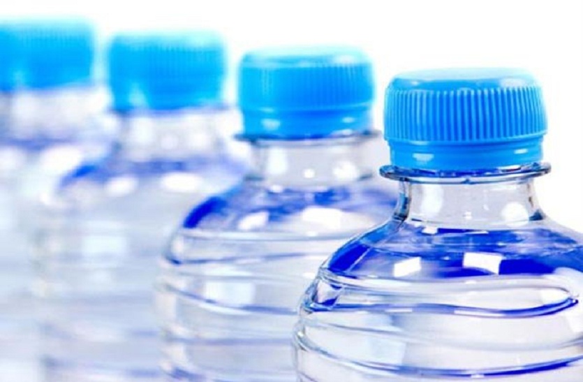 एक लीटर बोतलबंद पानी में हो सकते हैं 2.4 लाख प्लास्टिक कण