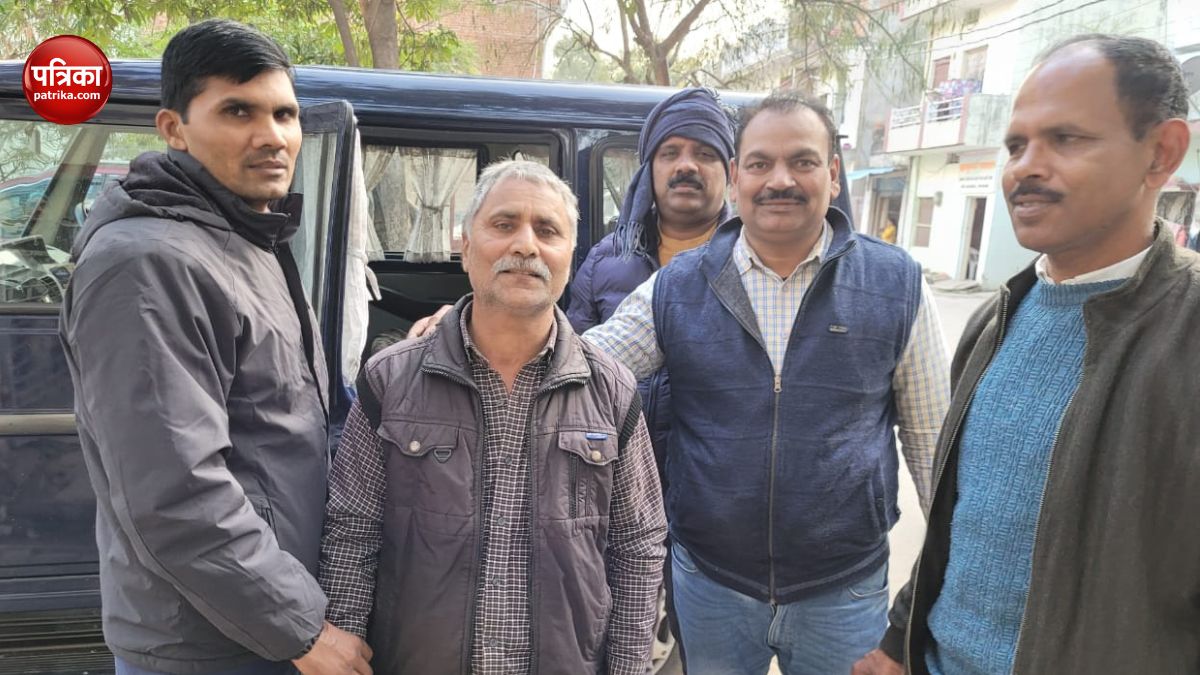 गाजीपुर में 10 हजार की घूस लेता लेखपाल गिरफ्तार, जमीन की नापी के लिए मांग रहा था
रिश्वत
