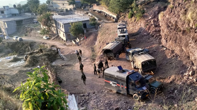 pakistani_terrorists_open_fire_on_army_vehicle_in_jk_poonch.png