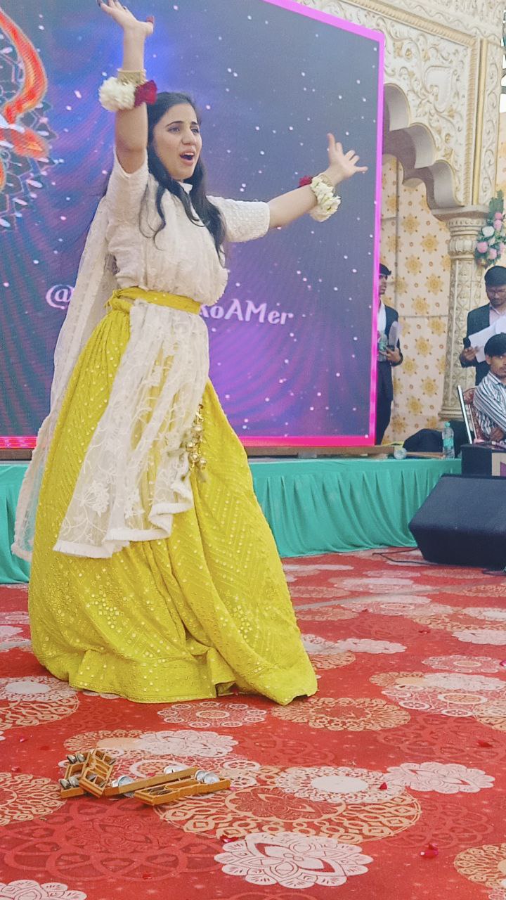 नारी शक्ति ने रागिनी से देवनगरी को बनाया रामनगरी