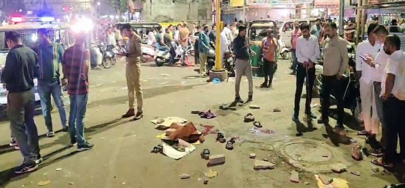 SURAT NEWS : पतंग बाजार मेंं सरेआम चाकू से हमला कर युवक की हत्या