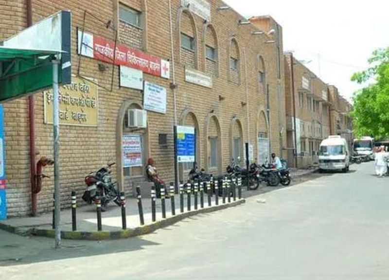 मेडिकल बोर्ड के सामने दिव्यांग संदिग्ध अभ्यर्थी पेश, नाम तक नहीं लिख पाई शिक्षक भर्ती की चयनित महिला