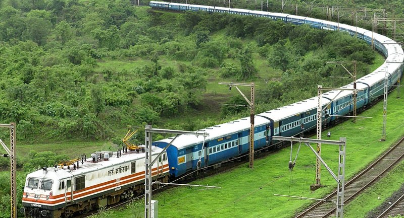 aastha_special_trains_for_ayodhya.jpg