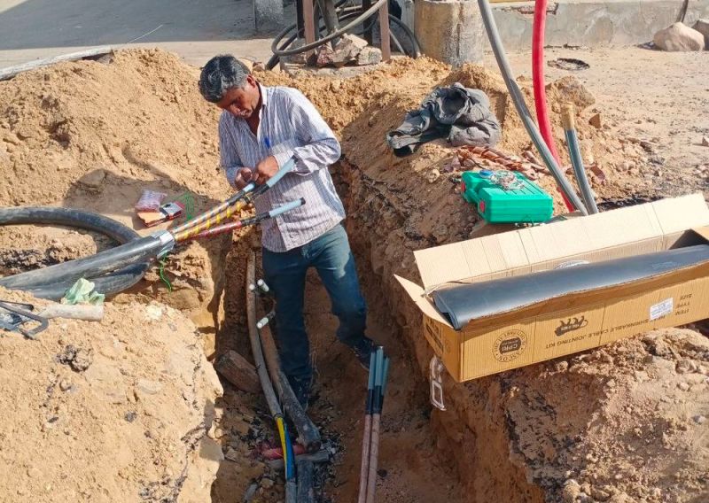 30 घंटे तक बिजली गुल, किराए पर लाकर लगाए जनरेटर