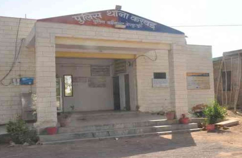 वृद्धा से सोने की कंठी लूटी, चिल्लाई तो चाकू से काटकर ले गया लुटेरा