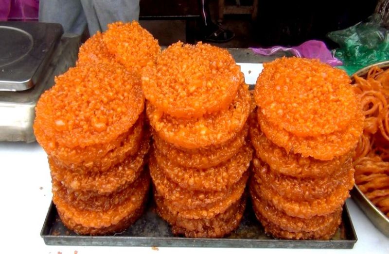 कभी खाकर देखें यह थेपड़ा घेवर