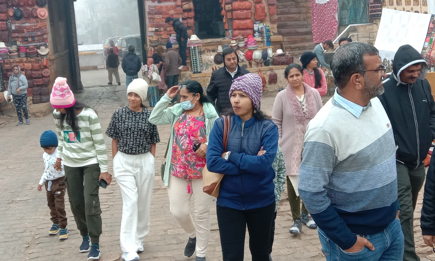सर्द हवाओं ने फिर सताया, न्यूनतम पारा भी गिरा