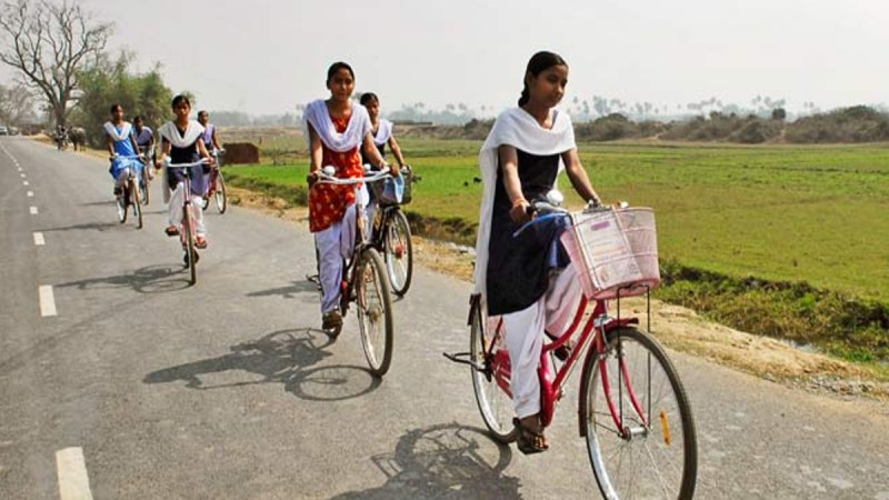 girl_students_will_get_free_bicycles0.jpg