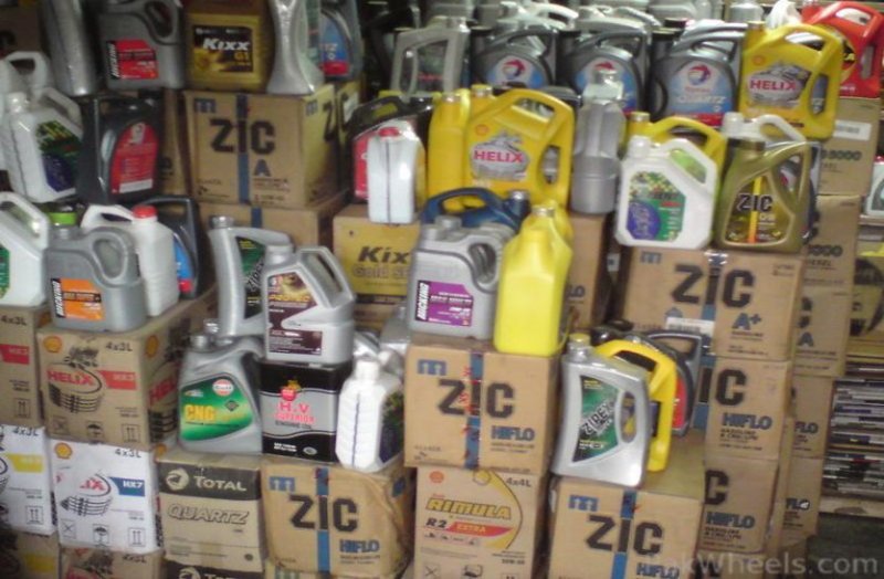 तेल के खेल में फंसी पुलिस: असली के नाम पर नकली तेल बेचने वाला पहले छोड़ा, फिर दबोचा