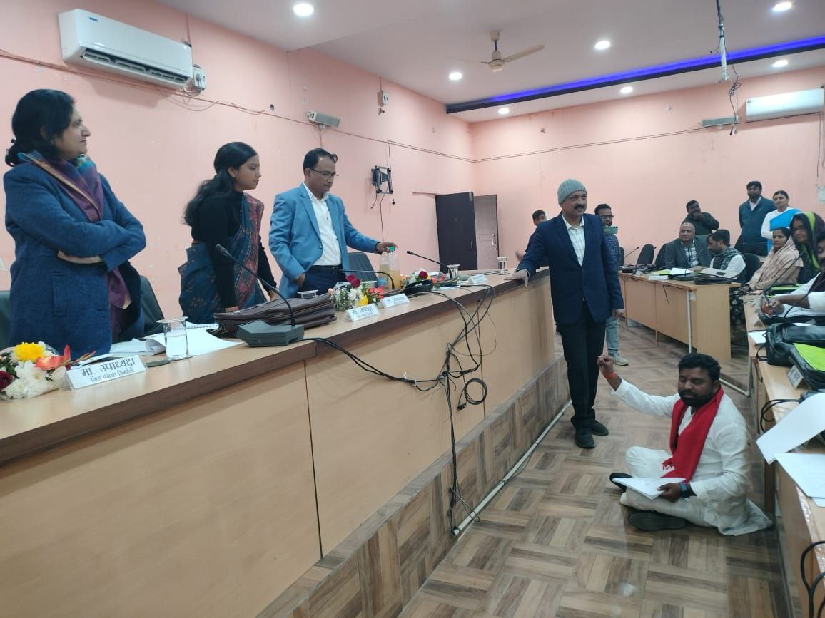 Member on strike in General Assembly meeting in District Panchayat