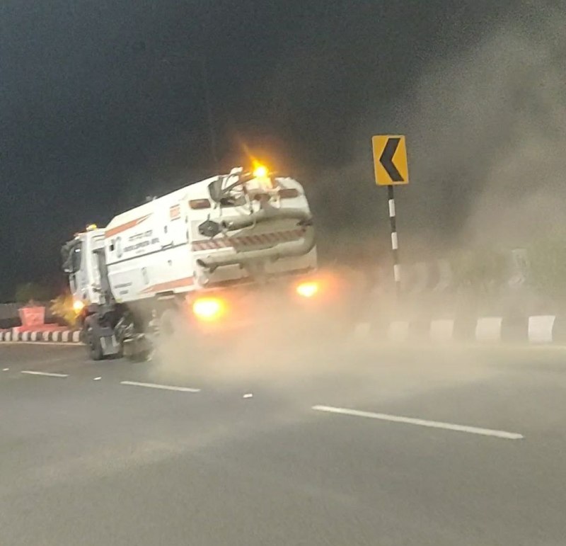 धूल साफ करने वाली स्वीपिंग मशीनें उड़ा रही हैं धूल, कोलार में बढ़ा प्रदूषण