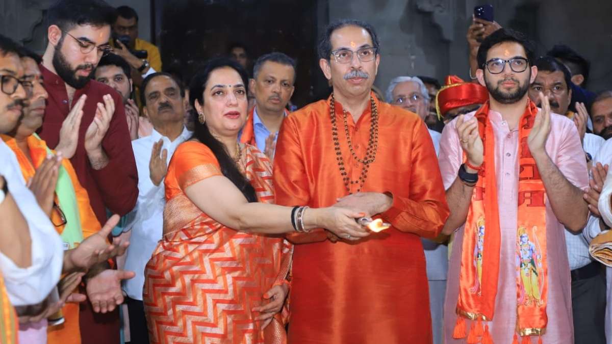 uddhav_thackeray_family_n.jpg