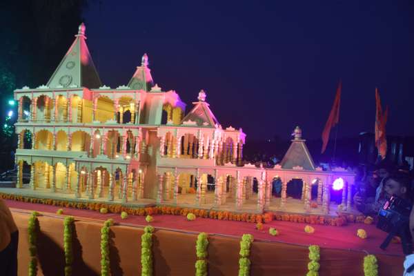 प्राण प्रतिष्ठा पर झूमे श्रद्वालू 