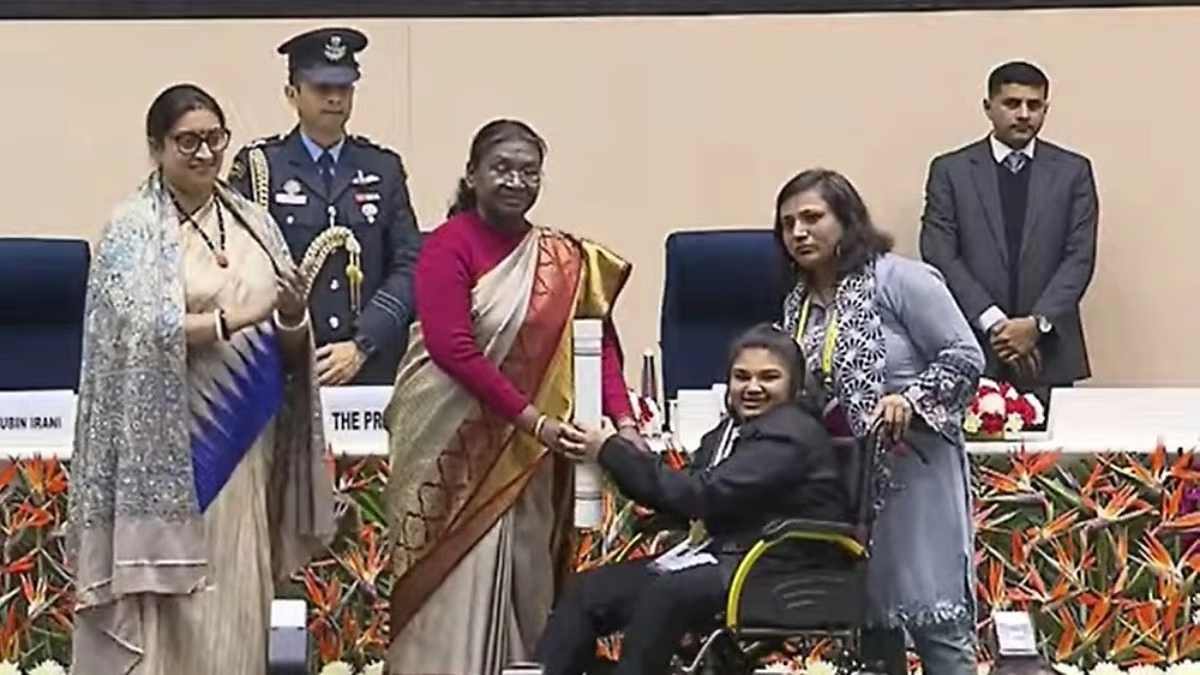 गौरवशाली पल: वडोदरा की हेतवी को ‘प्रधानमंत्री राष्ट्रीय बाल पुरस्कार’ से
सम्मानित किया - image