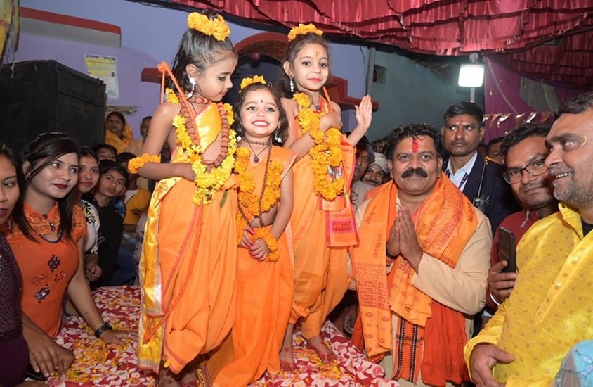 Ramlalla murti:जब उपमुख्यमंत्री को मिला भगवान राम के बाल स्वरुप का आशीर्वाद