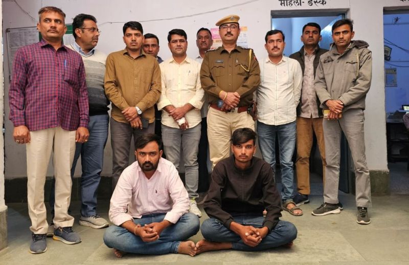 स्कॉर्पियो वाहन जब्त, दो आरोपी गिरफ्तार