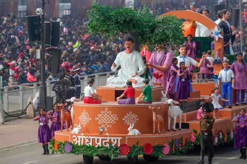 गणतंत्र दिवस 2024 : आंध्र प्रदेश की झांकी में 'स्कूल शिक्षा में बदलाव' को दर्शाया