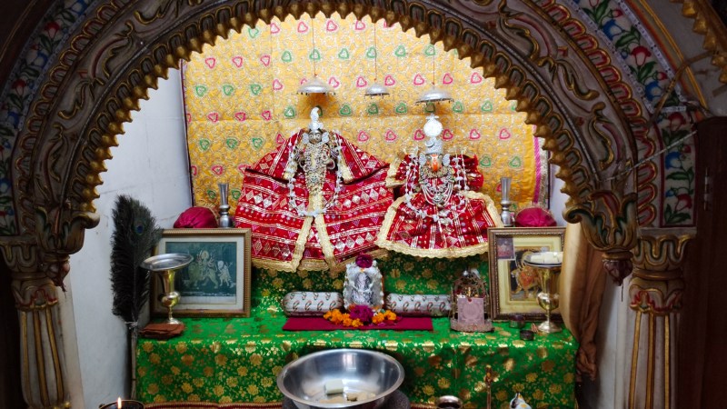 Sakat Chauth 2024:, सुहागिनें चांद को अर्घ्य देकर खोलेंगी व्रत, आपके शहर में कब होगा दीदार? नोट करें सही समय