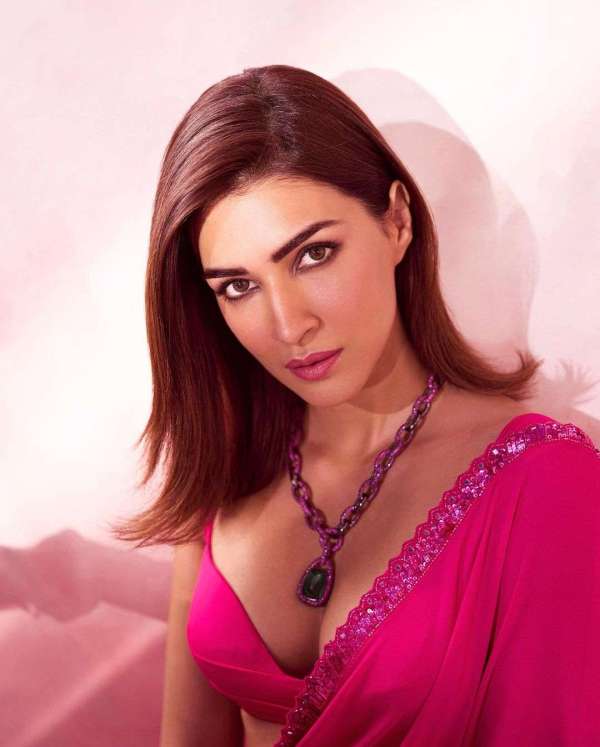 Kriti Sanon who played Bollywood first female robot got photoshoot done in pink saree